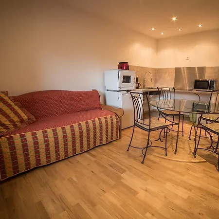 Chalet Les Moineaux Chambres D'Hotes * Jausiers