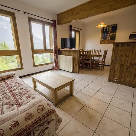 Chalet Les Moineaux Chambres D'Hotes * Jausiers